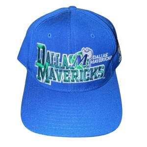 Vintage 90s Dallas Mavericks NBA Starter Snapback Hat Cap The Right Hat Wool